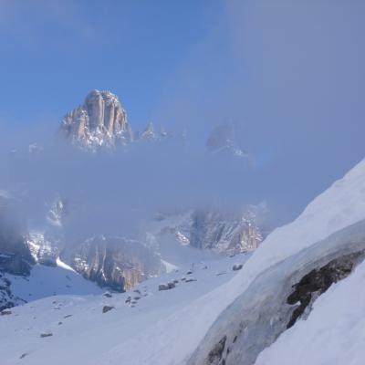 17 Il Campanile Alto Fa Capolinea Tra Le Nuvole